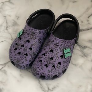 Disney Haunted Mansion Crocs M7/W9